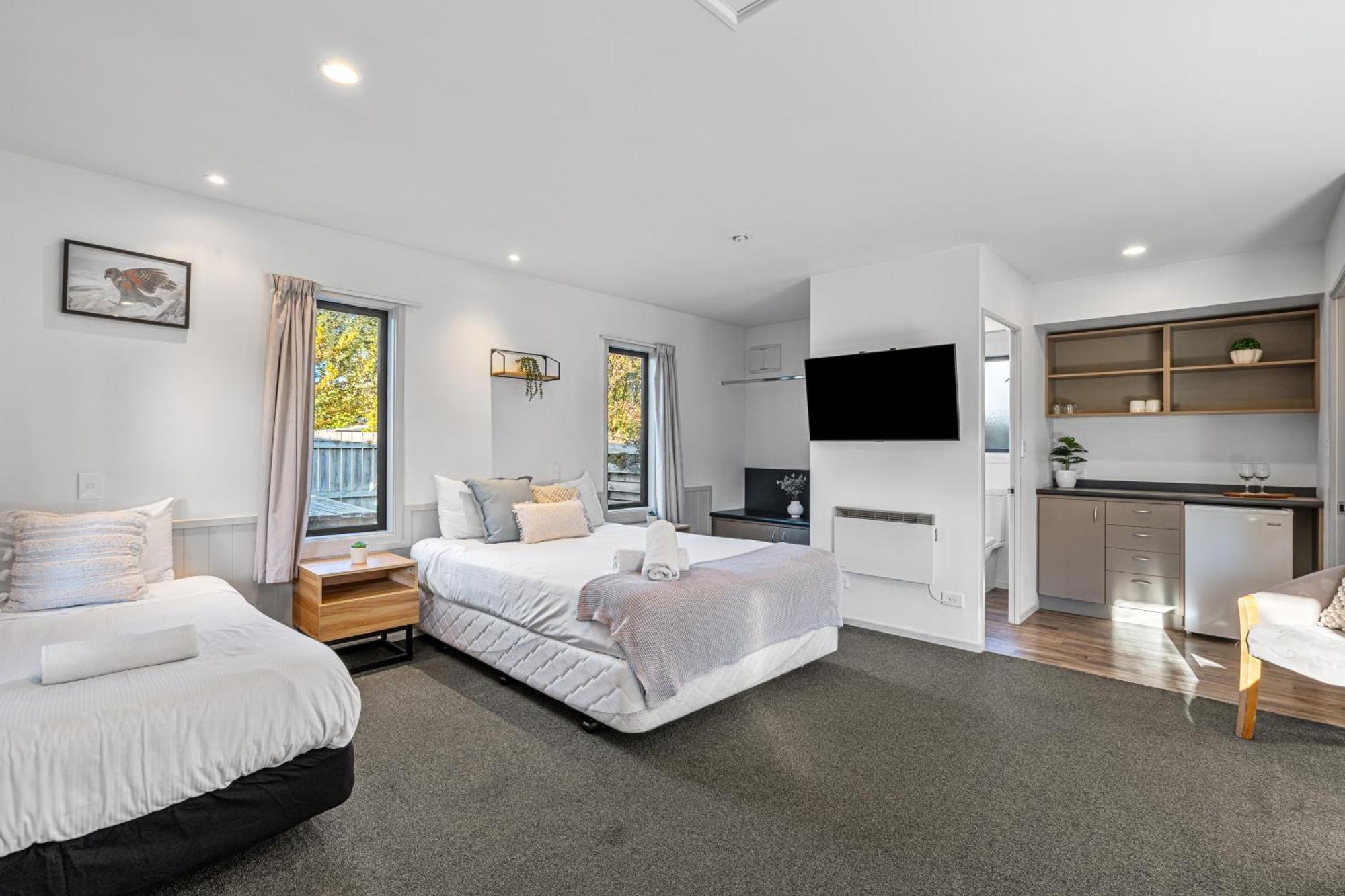 Tasman Holiday Parks - Te Anau Εξωτερικό φωτογραφία A typical studio apartment